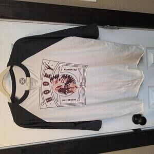 Hooey Brands Women's Raglan Sleeve Shirt with Native American Graphic XXL